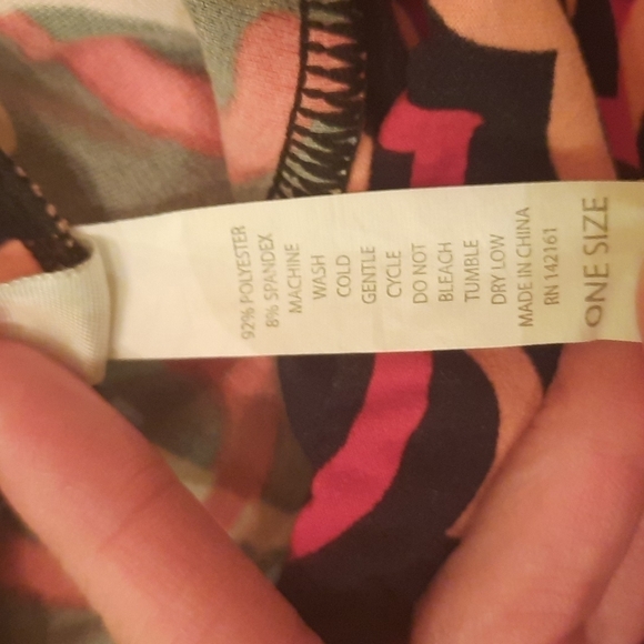 Lularoe Valentines Day heart print one size leggings - Picture 4 of 4